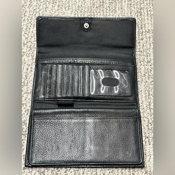CLEARANCE! Fossil leather wallet black - Picture 7 of 16